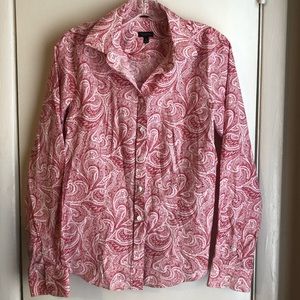 Cute paisley blouse.